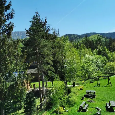 Senator בית אירוח